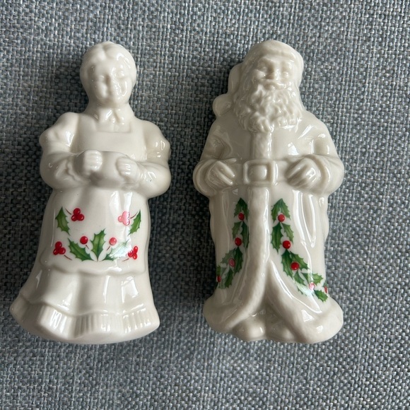 Lenox Holiday Santa and Mrs. Claus Salt And Pepper Set Christmas - Picture 1 of 9